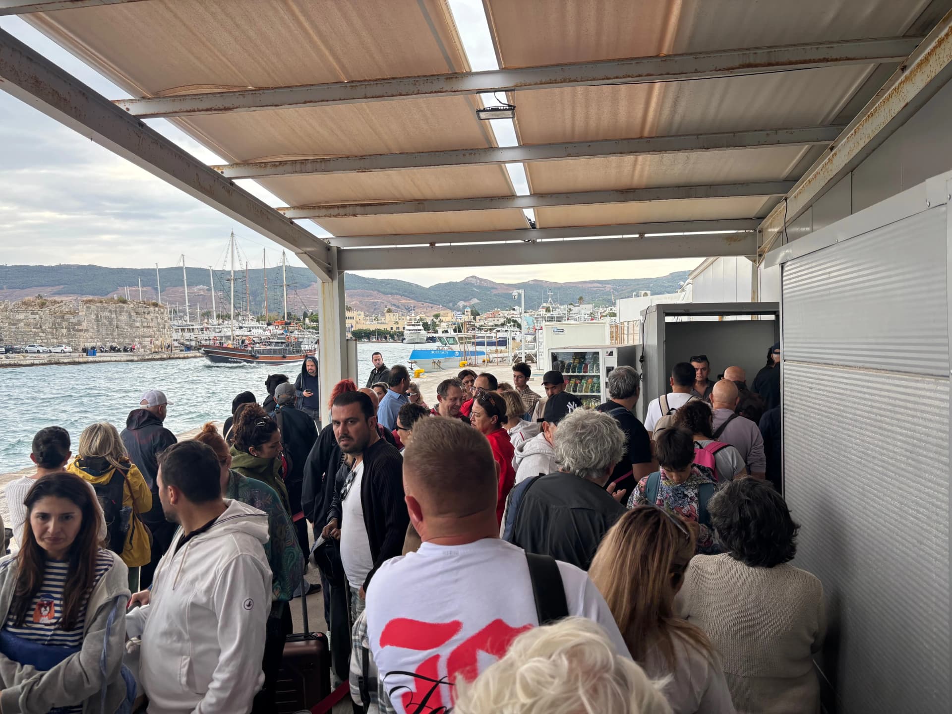 Customs lines in Kos - 1 hour 45 minutes in this loop, good grief