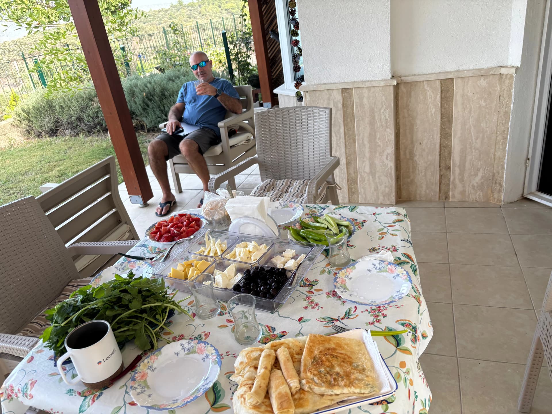 Breakfast ready - thanks to Isil & Nefis