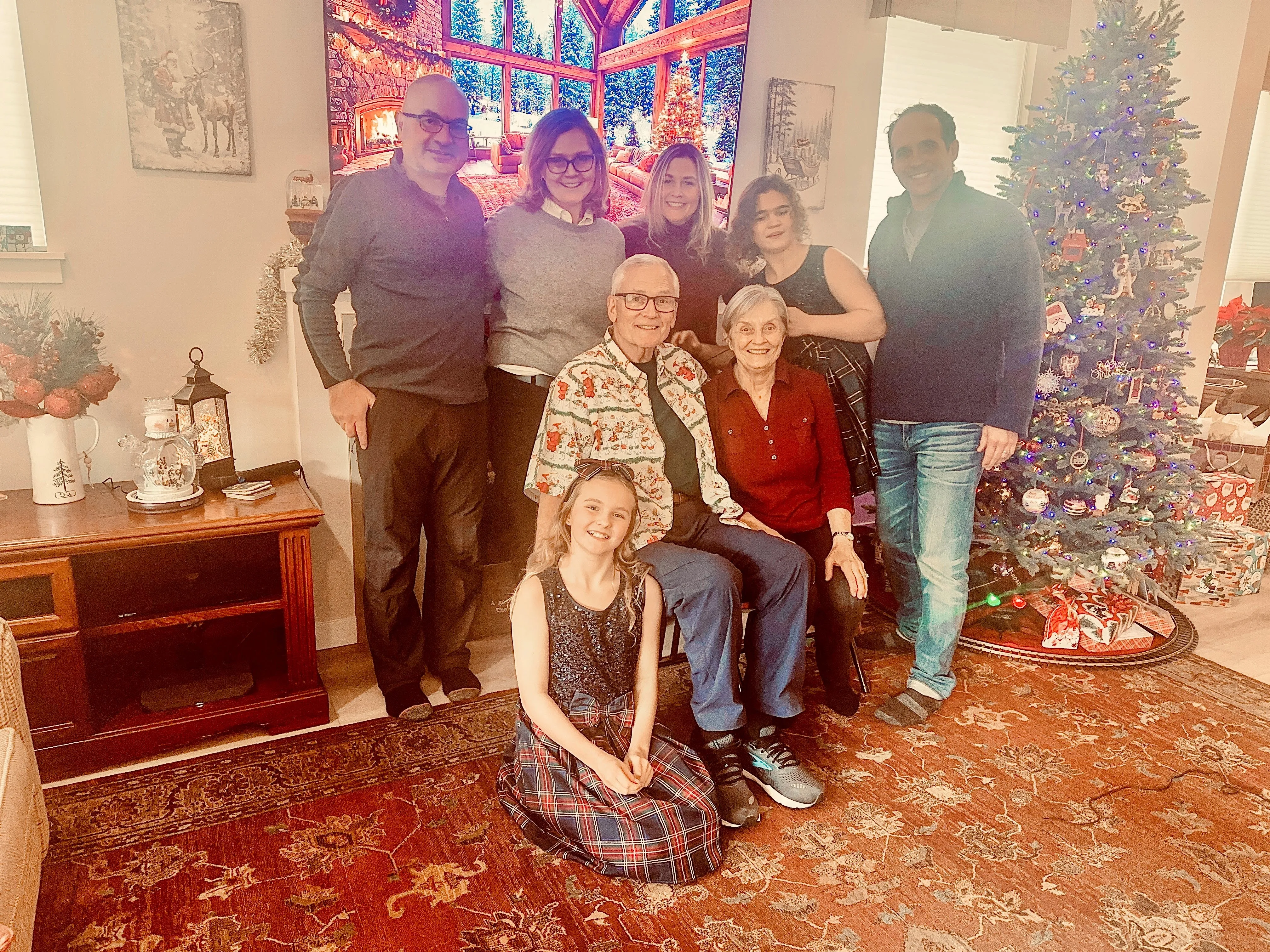 Official Picture by the mantle